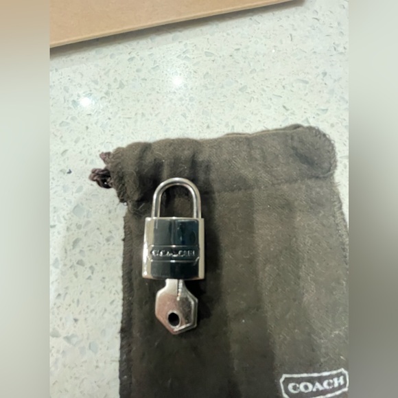 Coach (rare) Silver Lock & Key - Picture 3 of 6
